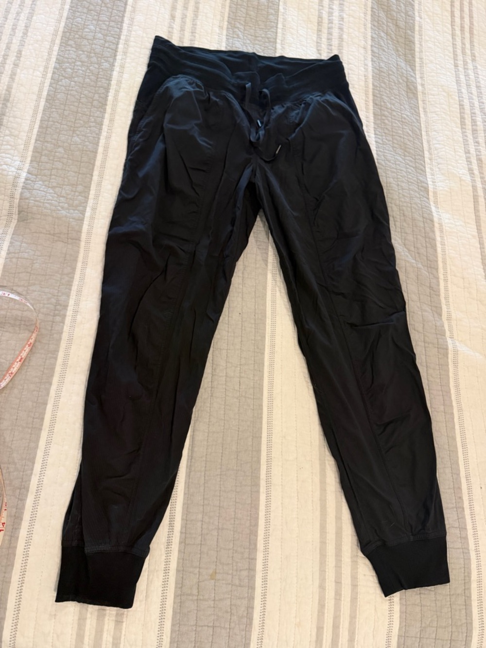 Lululemon Dance Studio Mid Rise Joggers, size 10, black - Picture 4 of 4